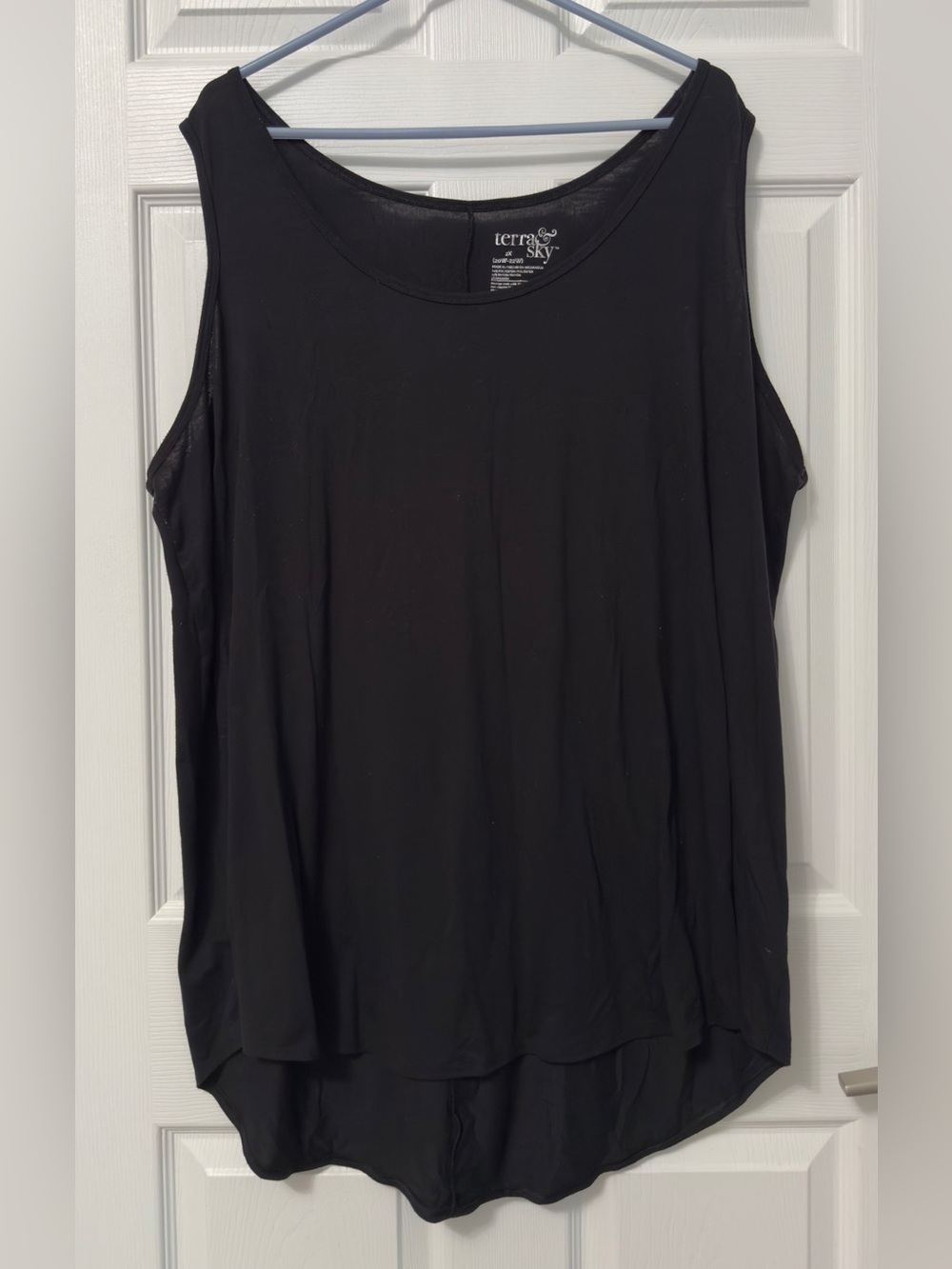 Terra & Sky Black Scoop Neck Sleeveless Tank Top